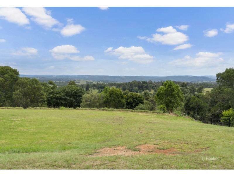 142 Greenhills Drive, Blackbutt QLD 4306