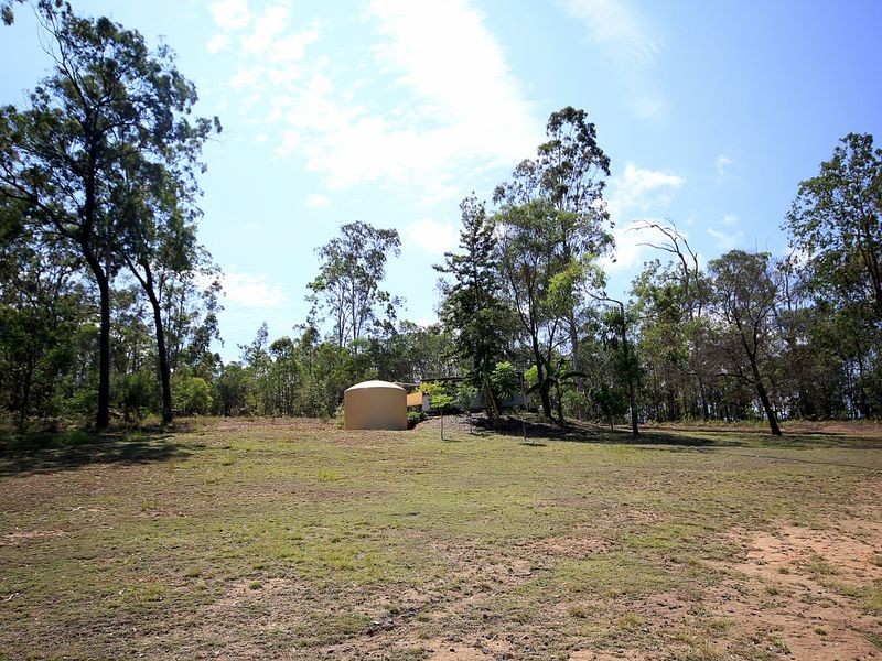 124 Cambridge Drive, Mount Hallen QLD 4312