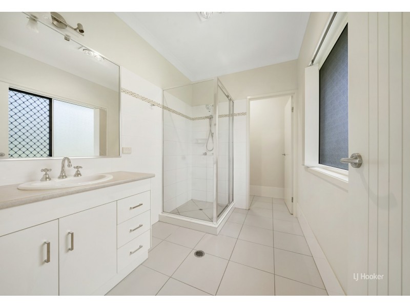 189 Edinburgh Drive, Mount Hallen QLD 4312