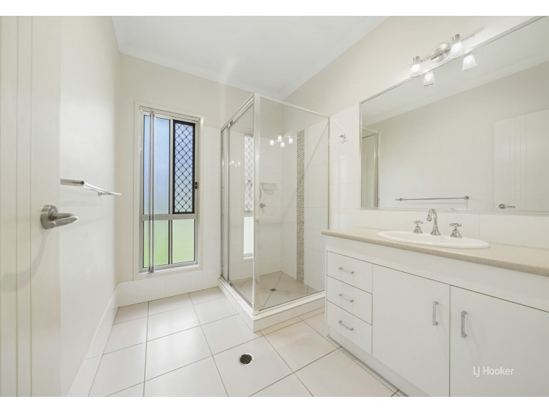 189 Edinburgh Drive, Mount Hallen QLD 4312