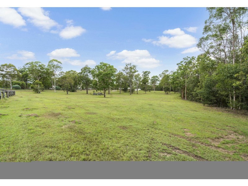 189 Edinburgh Drive, Mount Hallen QLD 4312