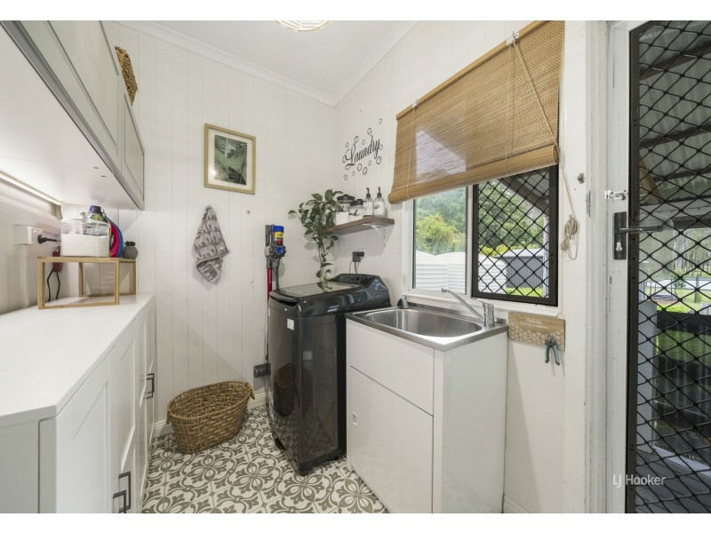 25 Burrows Street, Moore QLD 4306