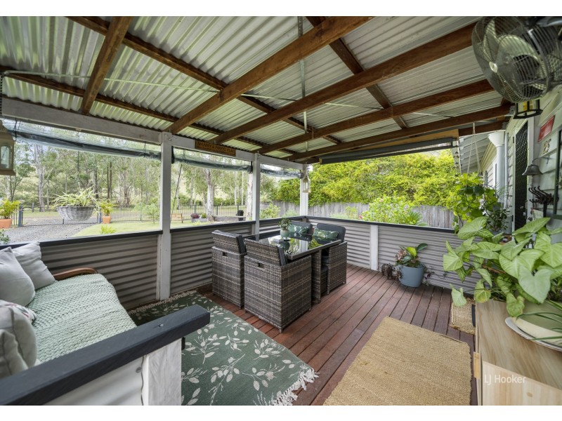 25 Burrows Street, Moore QLD 4306