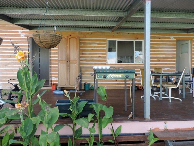 10 Factory Road, Toogoolawah QLD 4313