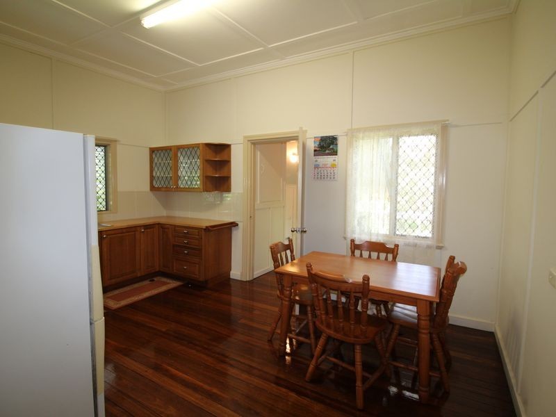 30 Richard Street, Esk QLD 4312
