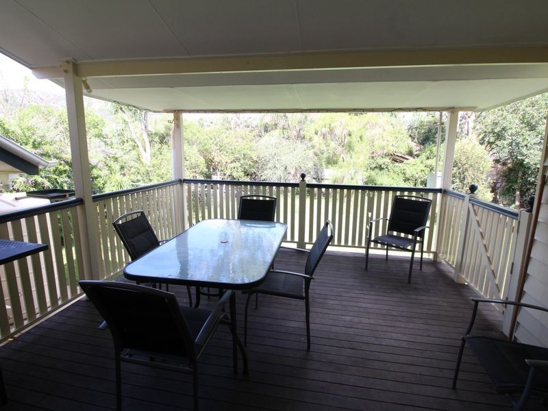 30 Richard Street, Esk QLD 4312