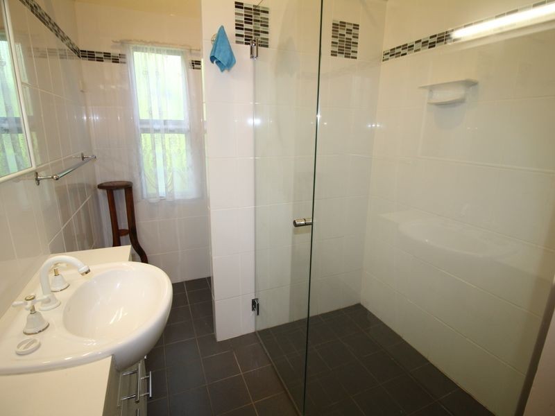 30 Richard Street, Esk QLD 4312