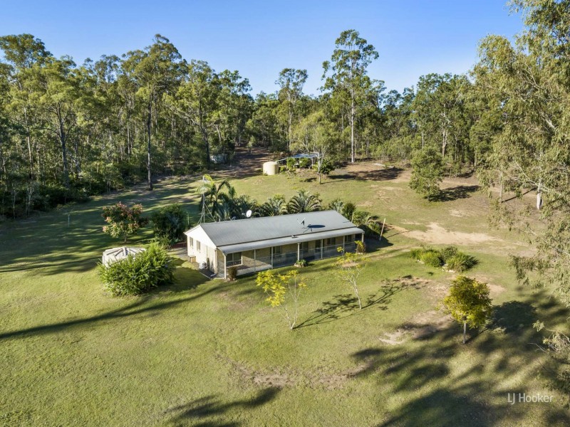 124 Cambridge Drive, Mount Hallen QLD 4312