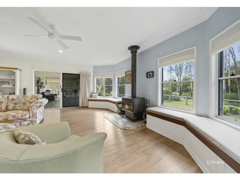 95 Outlook Drive, Esk QLD 4312