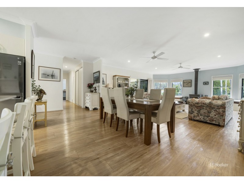 95 Outlook Drive, Esk QLD 4312