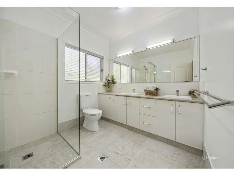 95 Outlook Drive, Esk QLD 4312