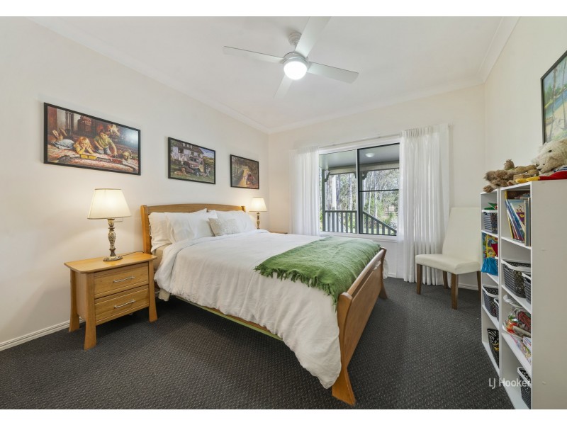 95 Outlook Drive, Esk QLD 4312