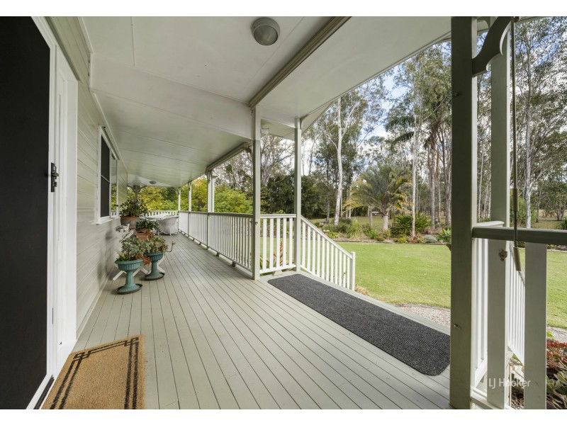 95 Outlook Drive, Esk QLD 4312