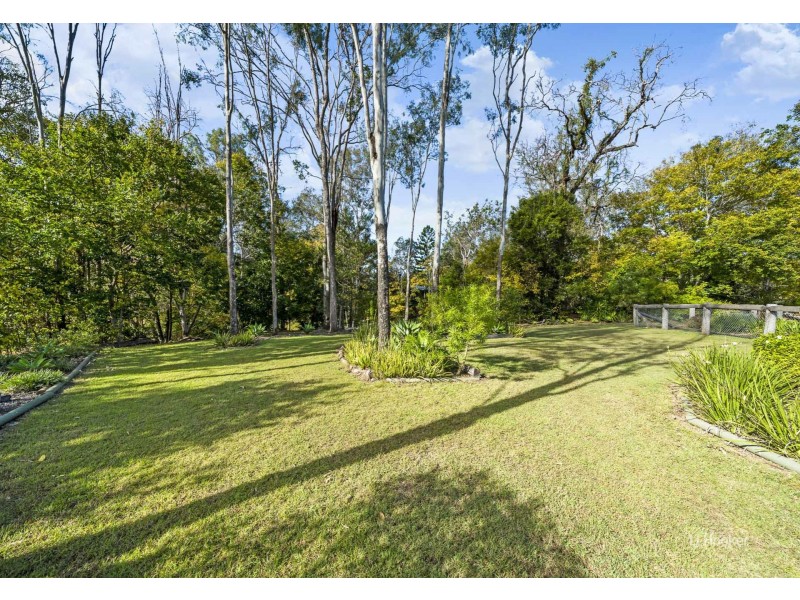 95 Outlook Drive, Esk QLD 4312