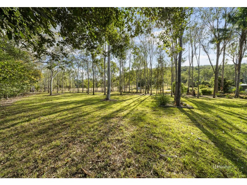 95 Outlook Drive, Esk QLD 4312