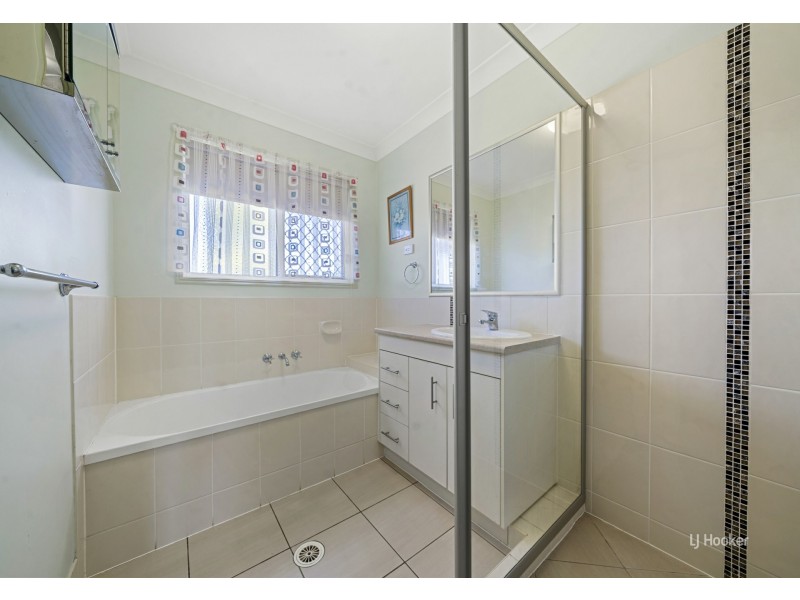 27 Sutherland Drive, Taromeo QLD 4306