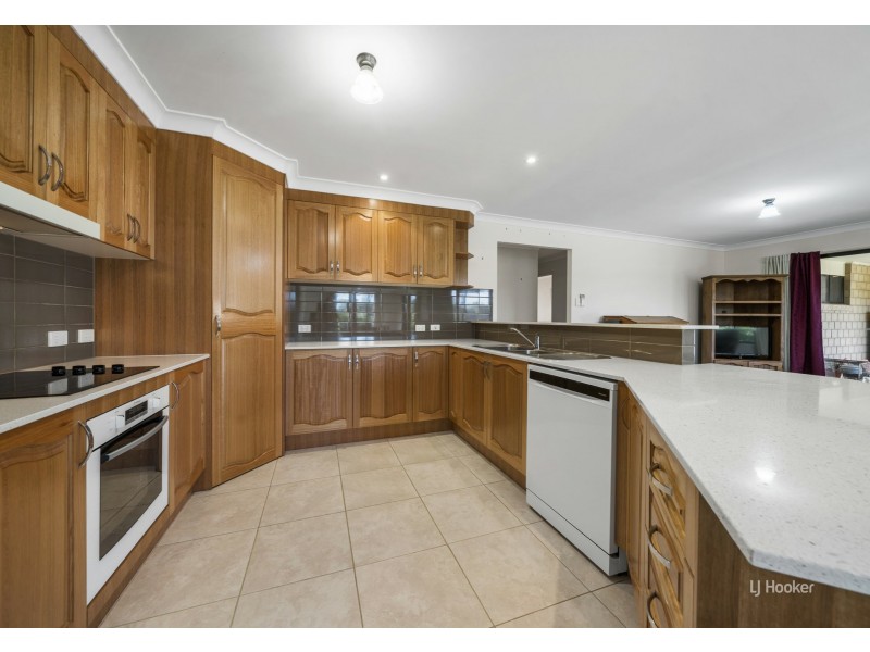 123 Cedar Avenue, Esk QLD 4312