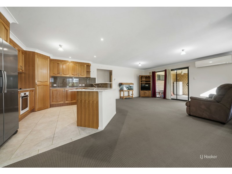 123 Cedar Avenue, Esk QLD 4312