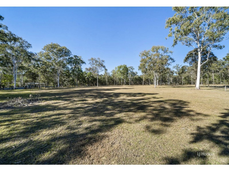 123 Cedar Avenue, Esk QLD 4312