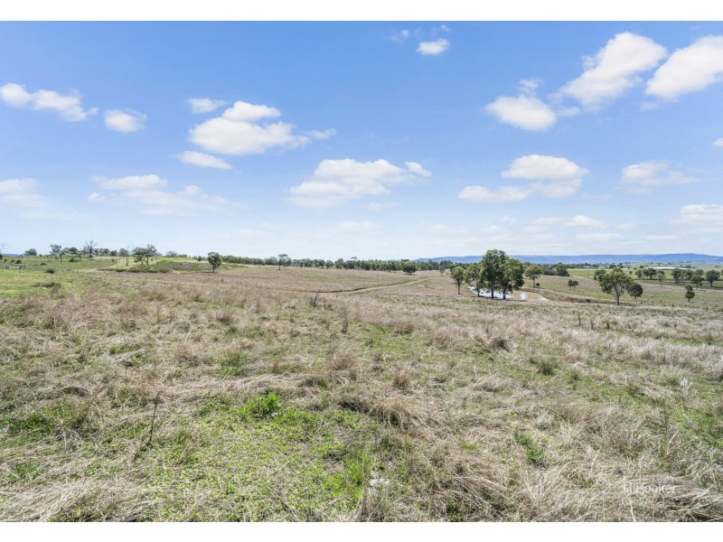 98 Angledale Lane, Toogoolawah QLD 4313