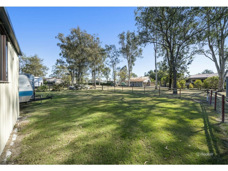 17 Mary Street, Toogoolawah QLD 4313
