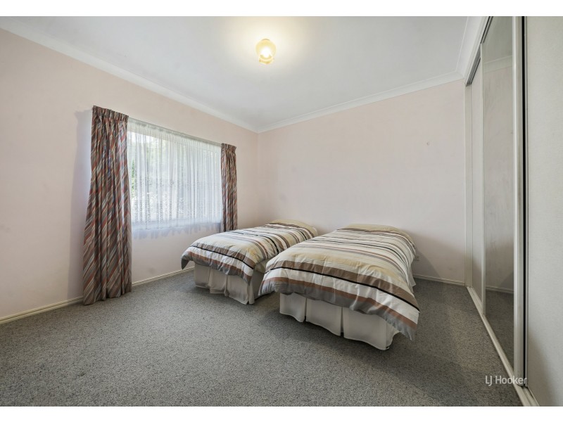 8 Down Street, Esk QLD 4312