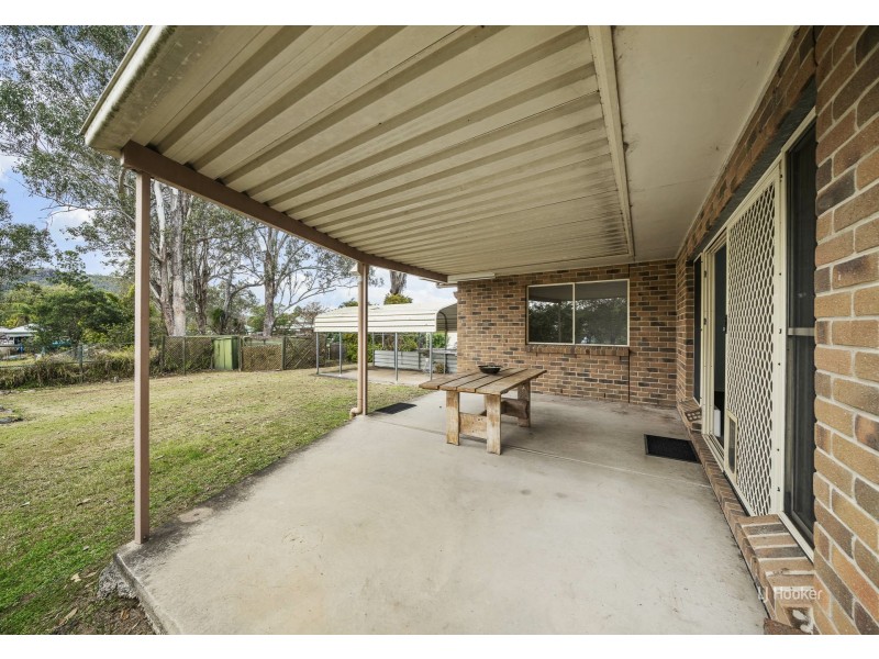 8 Down Street, Esk QLD 4312