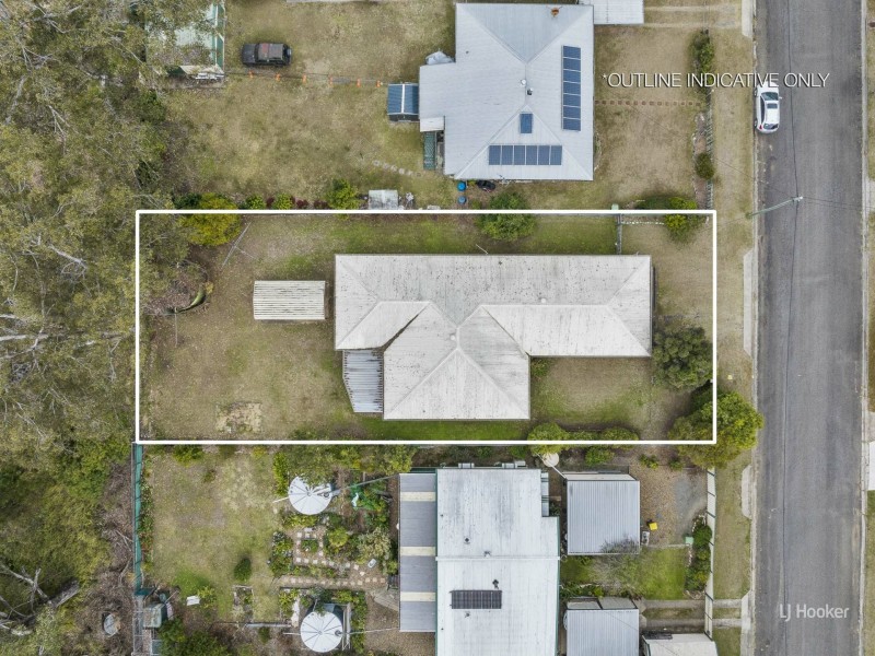 8 Down Street, Esk QLD 4312