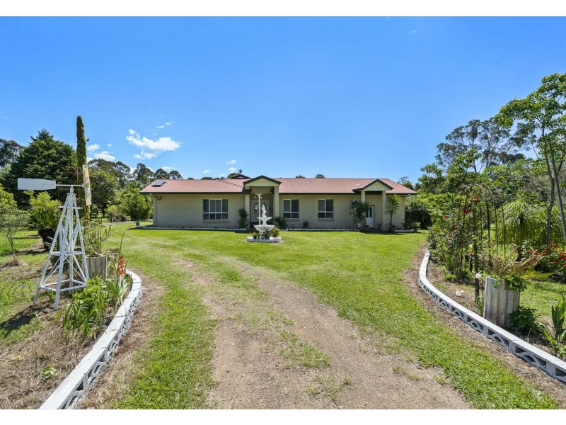 145 Crumpton Drive, Blackbutt North QLD 4306