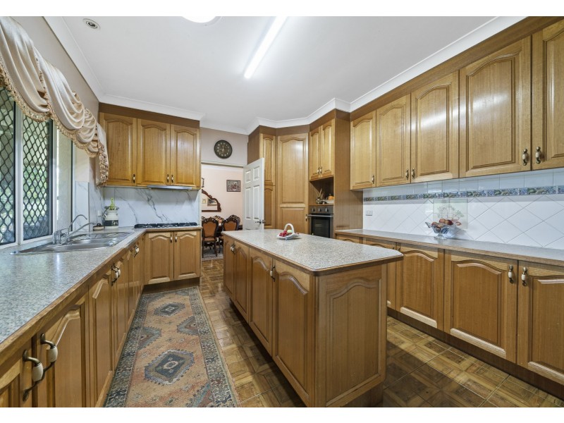 145 Crumpton Drive, Blackbutt North QLD 4306