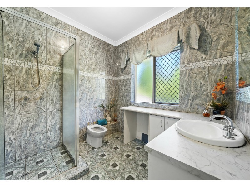 145 Crumpton Drive, Blackbutt North QLD 4306