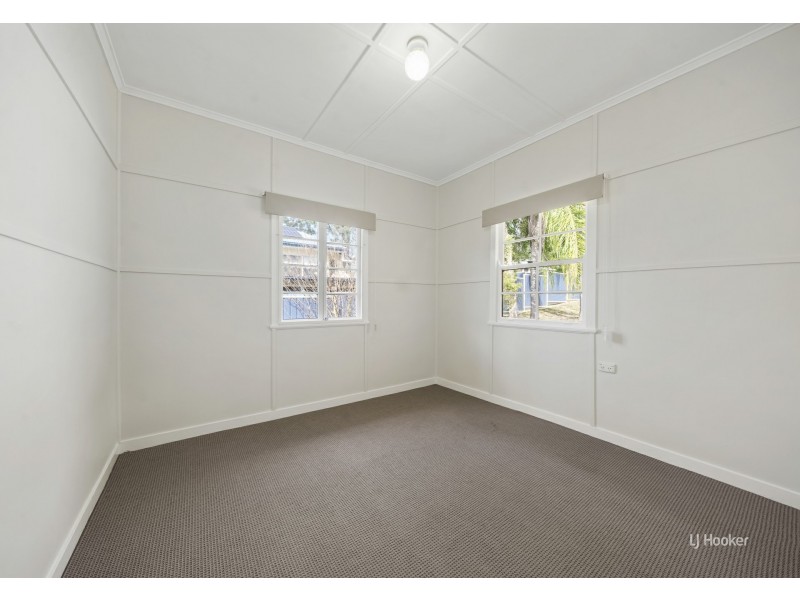 13 Down Street, Esk QLD 4312