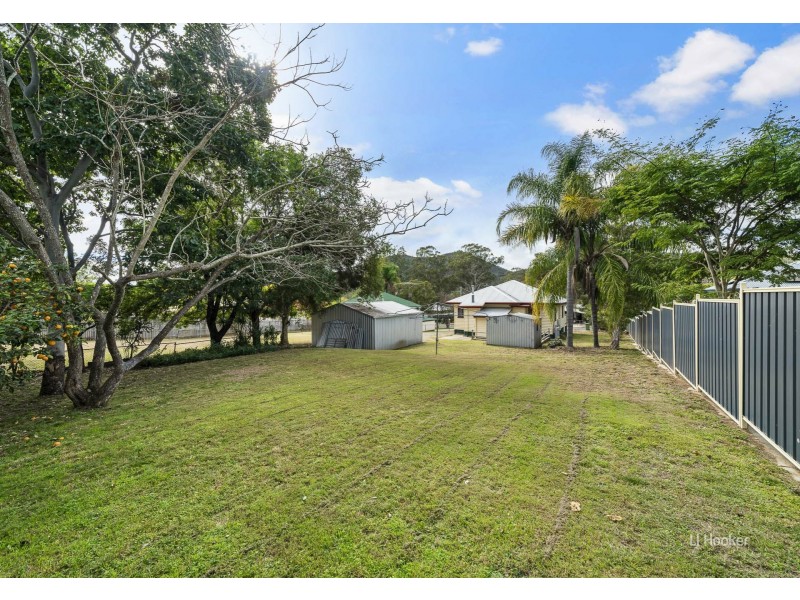 13 Down Street, Esk QLD 4312