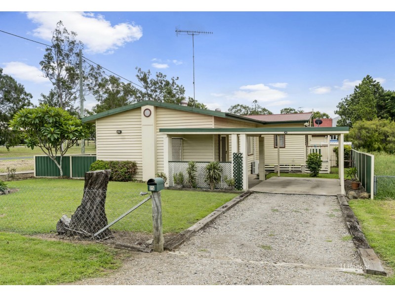 25 Dingyarra Street, Toogoolawah QLD 4313