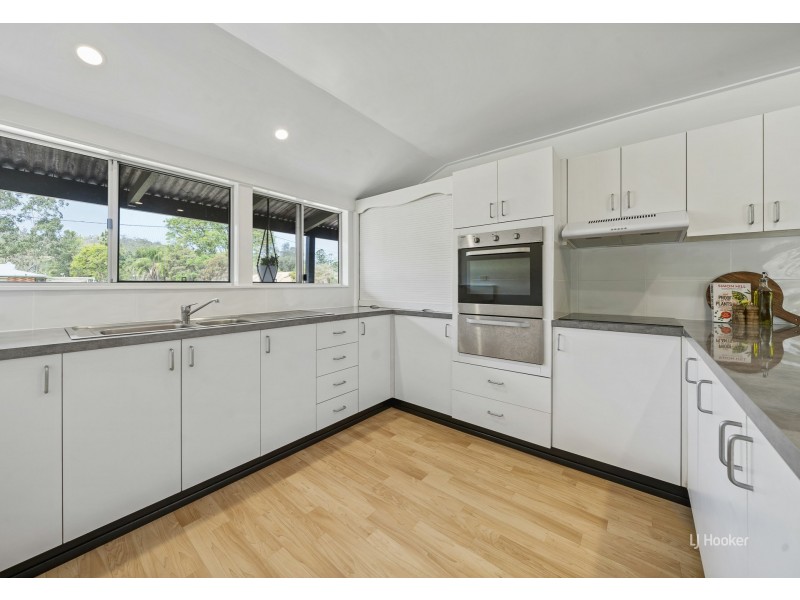 7 Eskdale Road, Moore QLD 4306