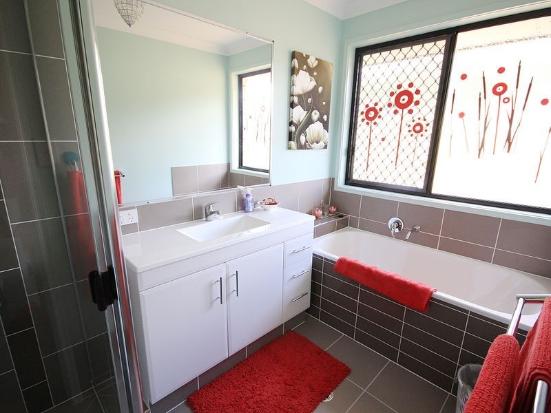 5 Jelica Place, Esk QLD 4312