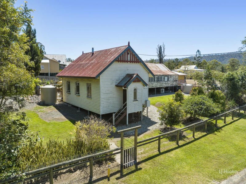 15 Anna Street, Linville QLD 4306