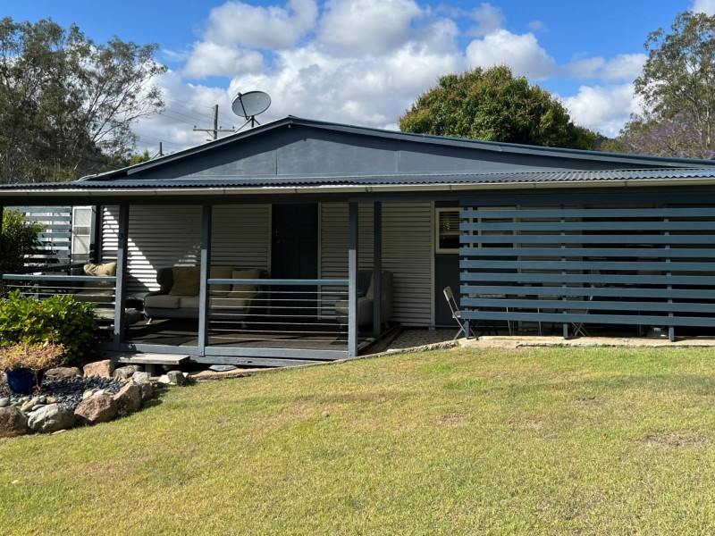 3 First Avenue, Somerset Dam QLD 4312