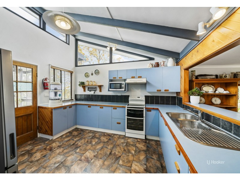 160 Greenhills Drive, Blackbutt QLD 4306