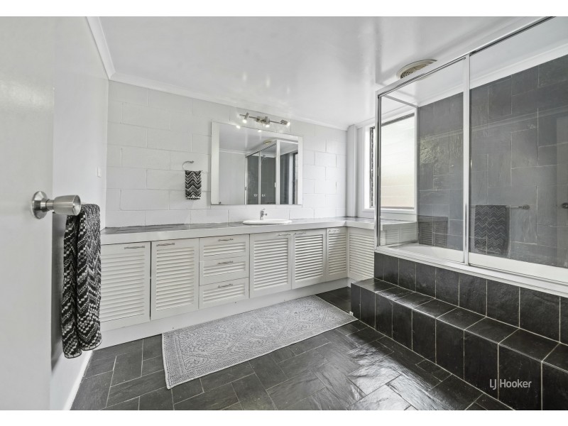 160 Greenhills Drive, Blackbutt QLD 4306