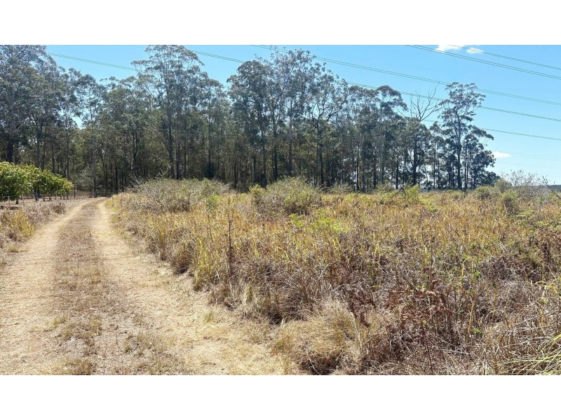 249 Martin Crescent, Benarkin North QLD 4306