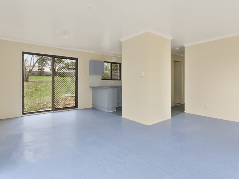 42 Dingyarra Street, Toogoolawah QLD 4313