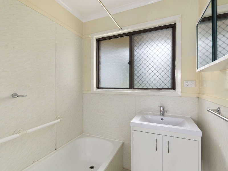 42 Dingyarra Street, Toogoolawah QLD 4313