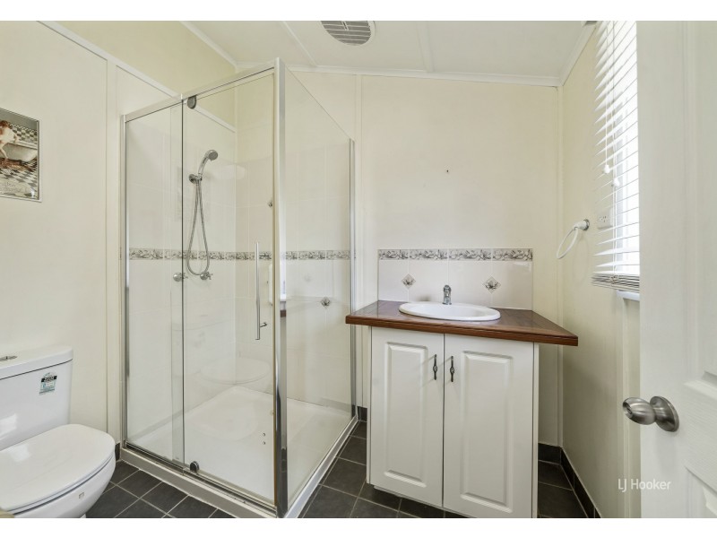1 Down Street, Esk QLD 4312