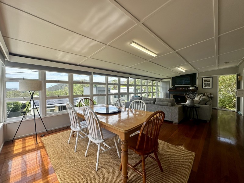2 Third Avenue, Somerset Dam QLD 4312