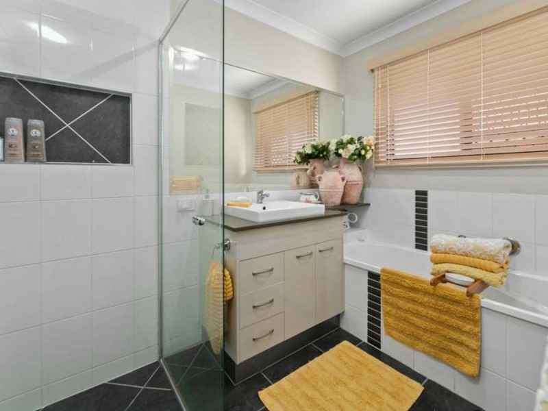 69 Settlers Rise, Woolmar QLD 4515