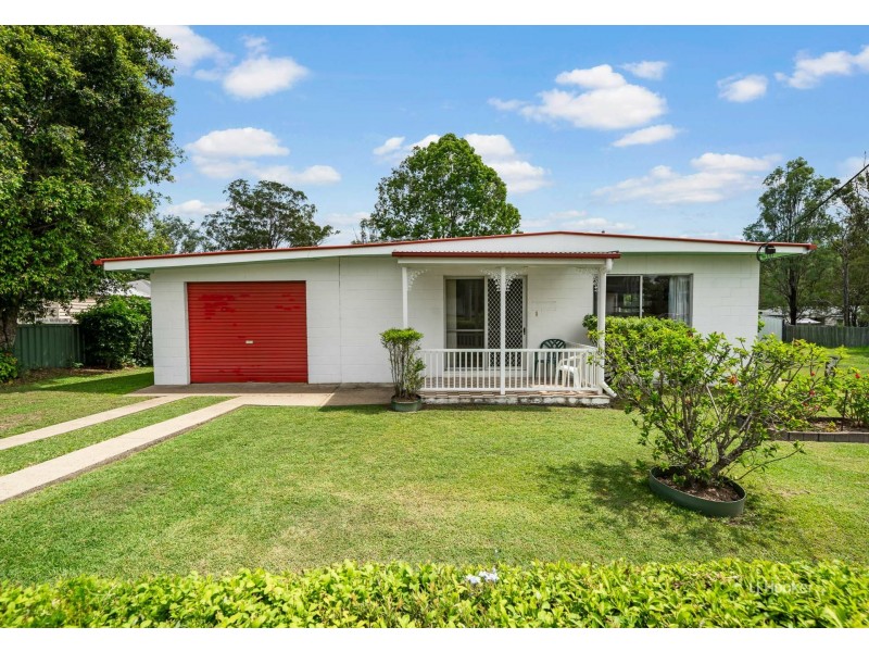 15 Barbour Street, Esk QLD 4312