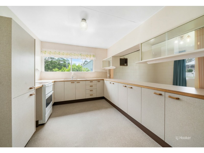 15 Barbour Street, Esk QLD 4312