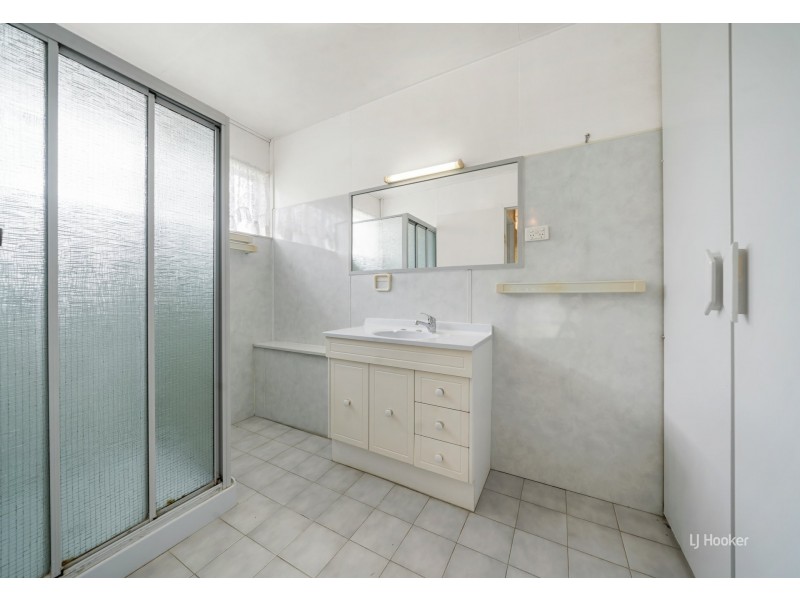 15 Barbour Street, Esk QLD 4312