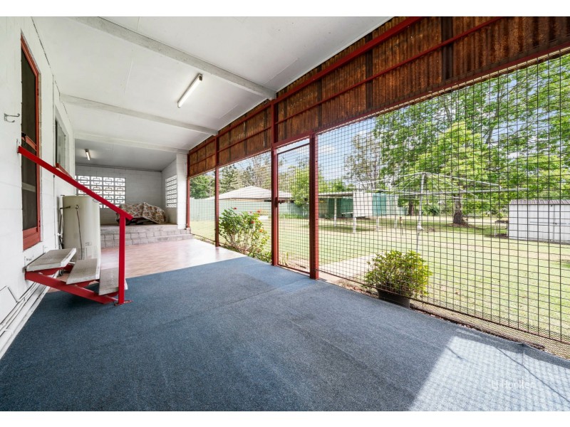 15 Barbour Street, Esk QLD 4312